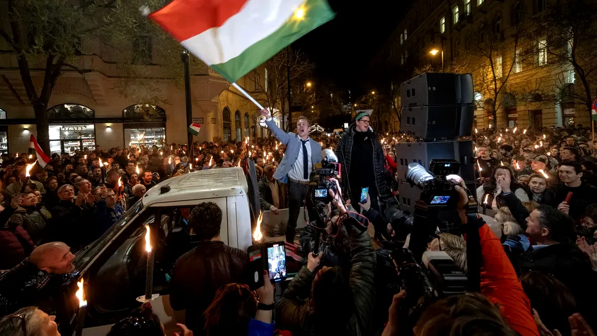 Budapesta: Mii de oameni protestează împotriva Guvernului Orban