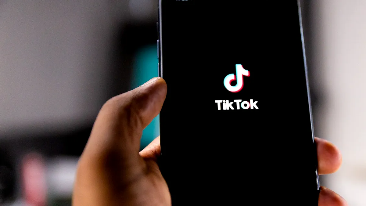 TikTok reporneşte aplicaţia în SUA şi îi mulţumeşte lui Trump pentru intervenţia sa