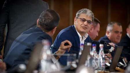 Noi emisiuni de titluri de stat în lei și în euro