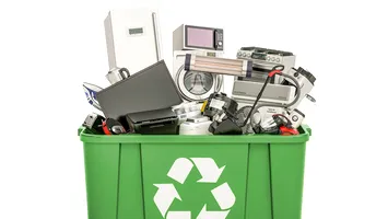 Dincolo de hârțogărie: Legea care decide cine plătește pentru vechiturile tale electrice și viitorul panourilor solare