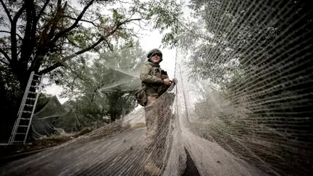 Reuters: Militari ruși antrenați în secret în China revin pe frontul din Ucraina