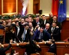 Vot cu bătăi şi fumigene în Parlament (VIDEO)