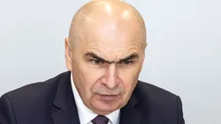 Cel mai încăpățânat premier din istorie pleacă în sfârșit acasă! Dezvăluiri de la Palatul Victoria despre Bolojan: A vrut să afară oameni în numele unei idei legate de economie