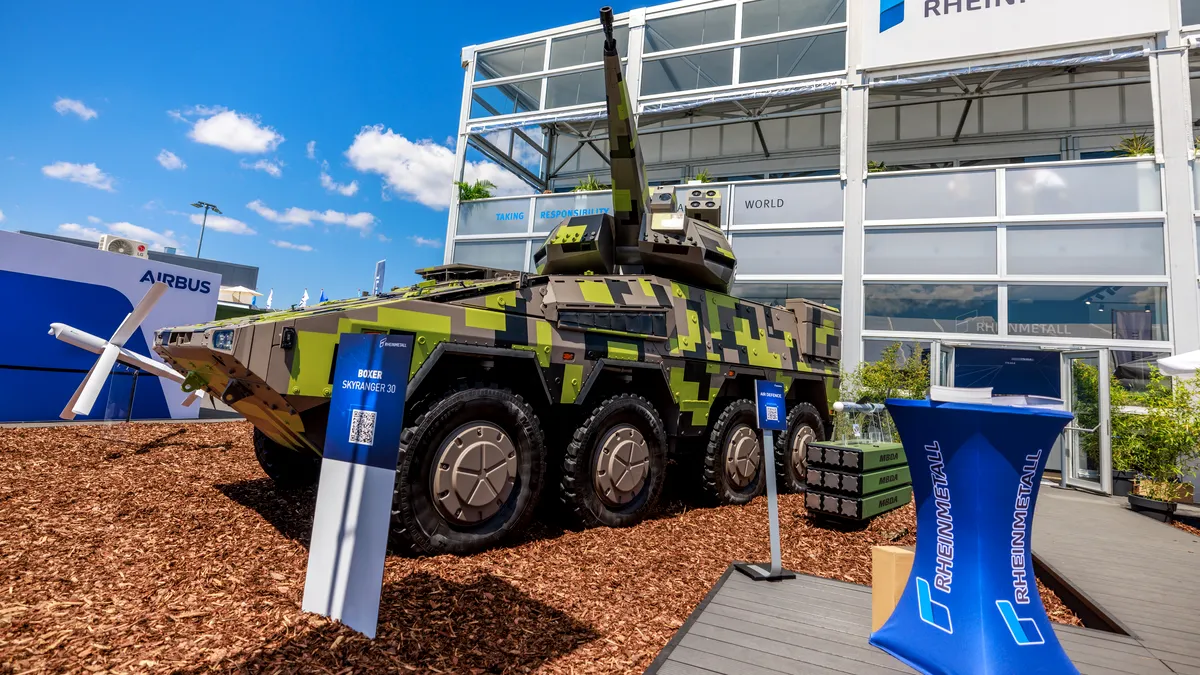 Rheinmetall lansează cea mai mare fabrică de muniție din Europa. România, deja client