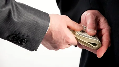 Directorul unei firme din subordinea Consiliului Local Mangalia, acuzat de trafic de influență. A permis unei firme să funcționeze fără autorizație