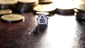 Sprijin pentru tinerii care aleg să rămână în acest oraș: 100 de euro lunar pentru chirie