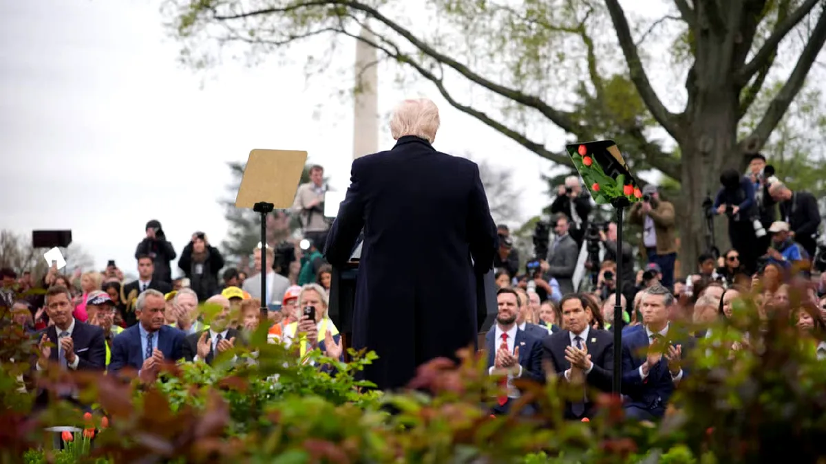 Cine este singura forță capabilă să oprească jocul tarifar al lui Trump
