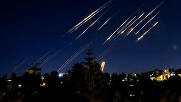 Războiul nu e de ajuns: cum poate fi evitată bomba iraniană