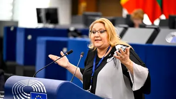 Cererea Parchetului General de ridicare a imunității Dianei Șoșoacă, anunțată oficial în Parlamentul European. Reacţia româncei (VIDEO)