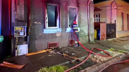 Casă distrusă de un incendiu, în Noaptea de Înviere. Cauza - o lumânare