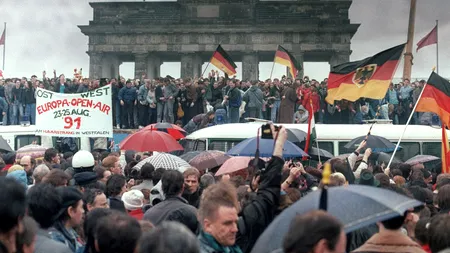 Sărbătoare în Germania. 35 de ani de la căderea Zidului Berlinului, cum comemorează nemții
