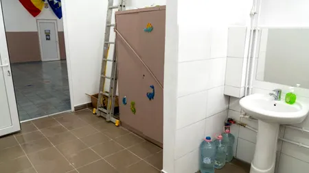 „Cu numărul redus de elevi, nu va fi prea utilă.” Povestea unei toalete de abia inaugurată dintr-o școală de sat din Buzău
