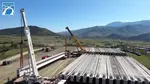 Au intrat în lucru viaductele de pe cel mai spectaculos lot al autostrăzii care traversează Carpații (VIDEO)