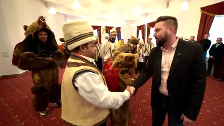 Polițist local suspendat după ce a spart tobele colindătorilor din sectorul 5. Vlad Popescu Piedone: „Sunt total împotriva violenței de orice fel”