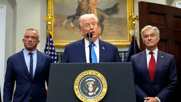 Donald Trump stârnește controverse: legătura dintre Tylenol, vaccinuri și autism