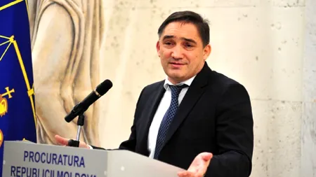 Procurorul general al Republicii Moldova, Alexandr Stoianoglo, reținut pentru 72 de ore. Percheziții cu mascații la biroul său VIDEO