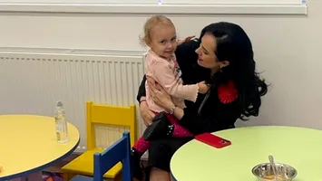 Acordarea de vouchere de către stat pentru fertizilarea in vitro, în dezbatere publică. Simona Bucura-Oprescu: Voi sprijini întotdeauna eforturile familiilor de a avea copii          