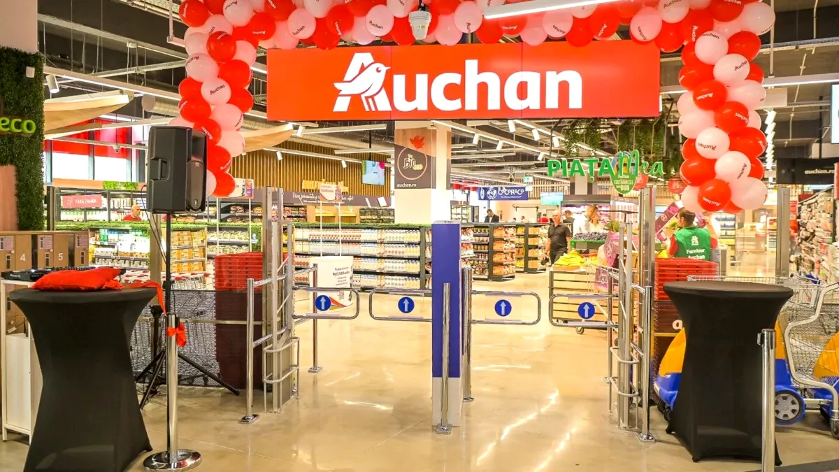 Alertă alimentară la Auchan. Un produs infestat cu Listeria, retras din magazine