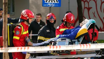 Premierul Ilie Bolojan, reacție după explozia din Rahova: „Două persoane vor fi transferate în străinătate. Blocul va fi, cel mai probabil, demolat”