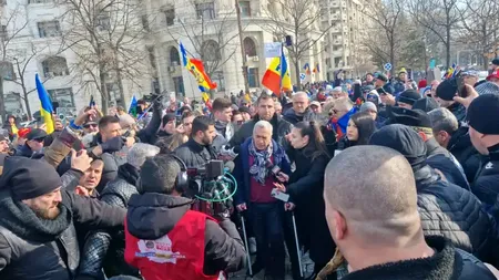 Susținătorii lui Călin Georgescu, protest în Piața Constituției