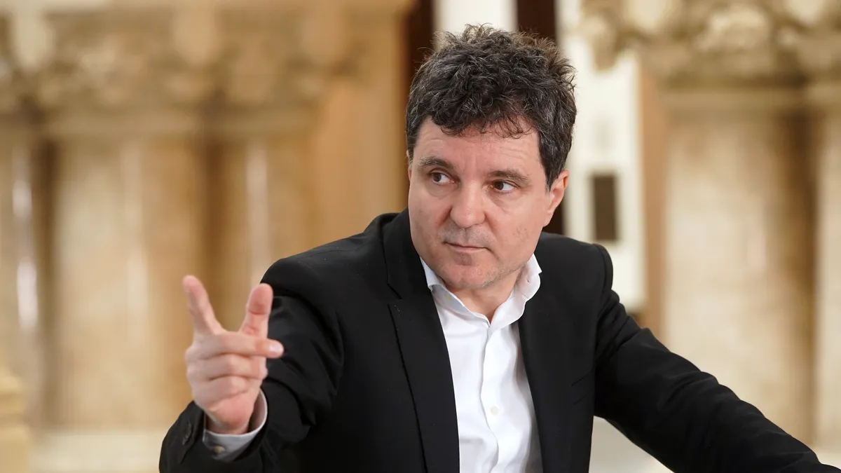 Sondaj INSCOP: Nicușor Dan, Gabriela Firea și Călin Georgescu, în fruntea notorietății politicienilor din București