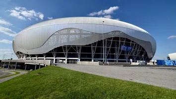 Restaurant la cheie, în incinta unui stadion renumit din România, scos la licitație. Chiria se negociază cu primăria
