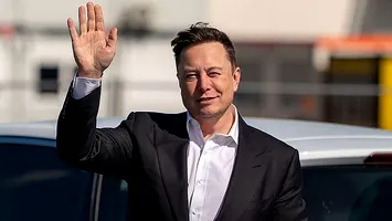 Elon Musk critică decizia CCR de anulare a alegerilor din România: 'Cum să nu fie considerat un dictator'