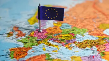 Românii, printre cei mai optimiști europeni: încrederea în UE și sprijinul pentru euro ating niveluri-record