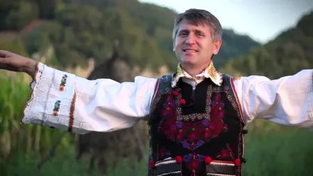 Cristian Pomohaci și-a făcut biserică privată!
