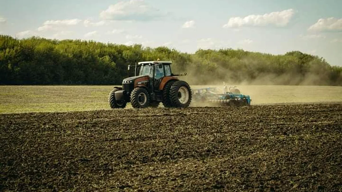 Reguli noi privind subvențiile pentru fermierii cu peste 50 de hectare, în 2024  