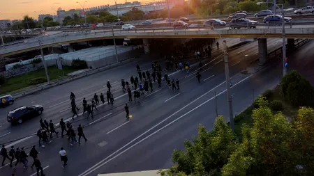 La meciul de la București cu Rapidul: Suporterii FCU Craiova au venit și au plecat însoțiți de Poliția călare (Foto exclusiv)
