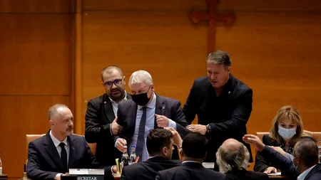 GAFELE ultimilor doi ani în politica internă. Care au fost cele mai mari perle ale aleșilor