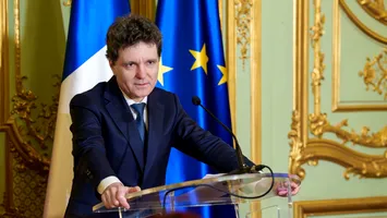 Nicușor Dan schimbă secretarul CSAT. Cine este generalul care preia funcția-cheie