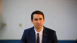 Directorul PNL al Poștei Române, Valentin Ștefan, este licențiat în istorie cu specializări în limba rusă
