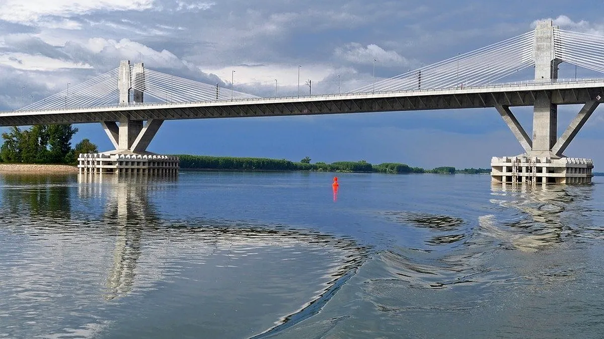 Discuții despre un al treilea pod peste Dunăre: Întâlnire între premierul Bulgariei şi ambasadorul României la Sofia