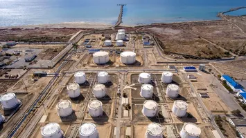 România, noul „client de aur” al Azerbaidjanului: importurile de petrol au explodat cu 50% într-un singur an