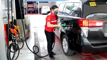 Prima țară care intră în stare de urgență energetică, din cauza penuriei de petrol