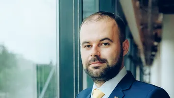 BNR pune presiune pe negocierile partidelor: „Pieţele ne penalizează deja!”