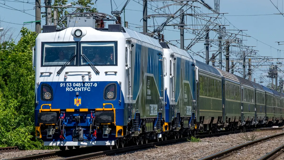 Noi locomotive modernizate la CFR Călători. Softronic a trimis pe șine ale două personalități ale României: Regele Carol I și Simion Mehedinți