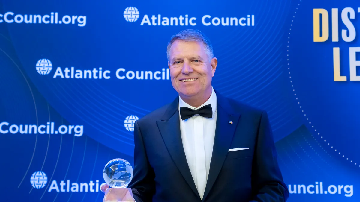 Președintele Klaus Iohannis, premiat în SUA! I-a mulțumit lui George W. Bush