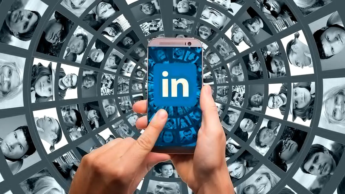 Microsoft închide LinkedIn în China