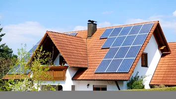 Anchete penale în programul Casa Verde Fotovoltaice. Mii de români au rămas cu ochii în soare
