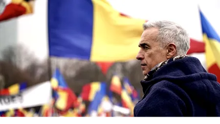 Manifestație la BEC în ziua în care Georgescu își depune candidatura. Sute de susținători îl așteaptă