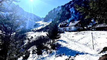 Cine este ministrul care a dat o tură pe la cabana Mălăiești din Bucegi