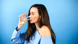 Trend viral pe TikTok și Instagram. Gestul simplu care pare bizar, dar a înlocuit cafeaua