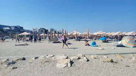 „Alooo, alo, alo, porumbelu' de la mare!” Eforie Nord, raiul comercianților ambulanți (Video)