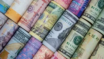 Leul s-a depreciat, luni, față de toate valutele principale. Prețul aurului a crescut
