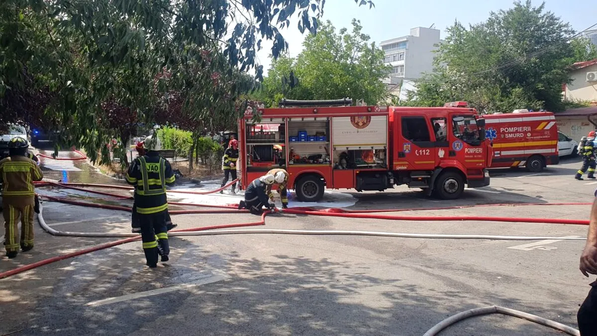 Incendiu în București, trei locuințe din zona Piața Muncii afectate