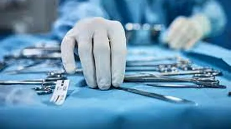 Un ginecolog din București a operat o femeie și aceasta a fost la un pas de deces din cauza septicemiei