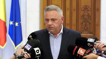 Florin Barbu acuză: Bolojan „i-a lăsat de izbeliște” pe crescătorii de oi, în plin protest violent din Piața Victoriei
